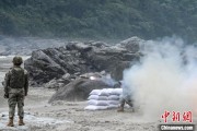 黄历查询西藏军区某部高原峡谷实弹射击 锤炼实战能力